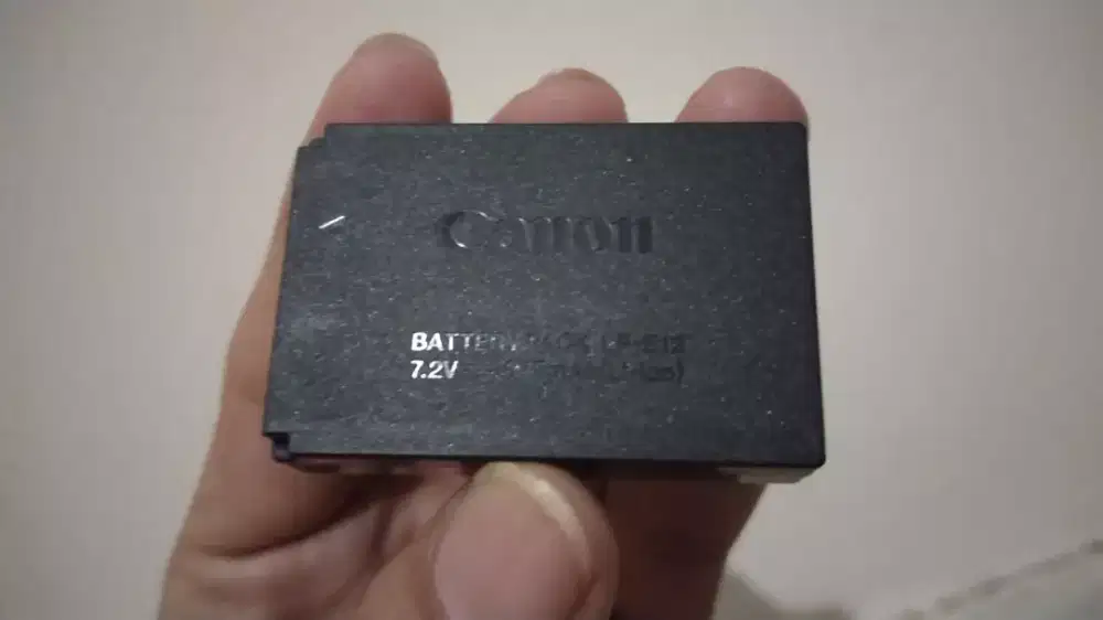 Batre canon oeiginal lpe12