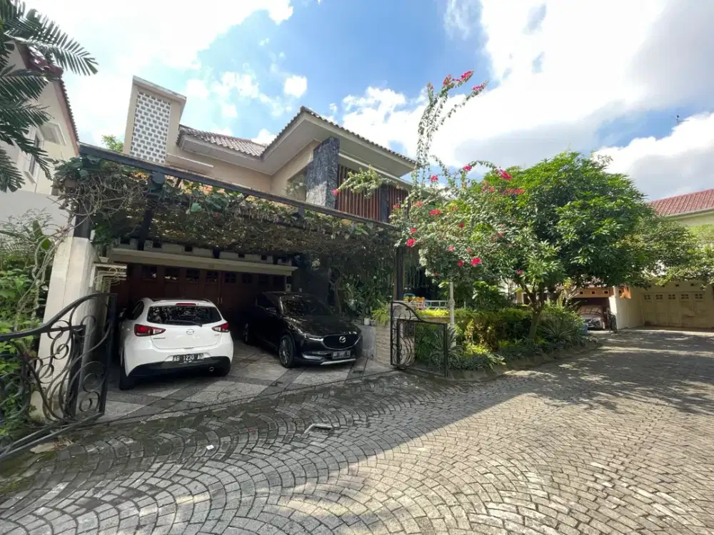 Rumah Mewah Jogja dijual dalam Perumahan Elit dekat Tugu Jogja