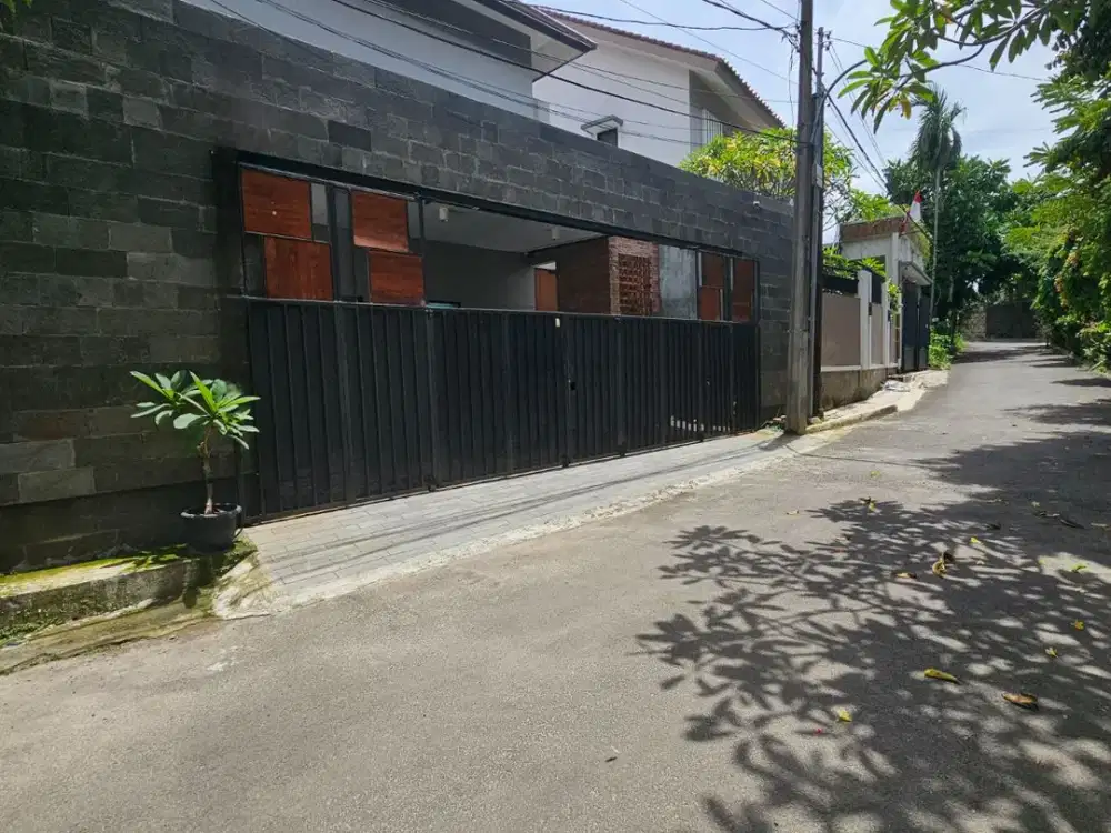 Rumah Homie Dijual Jagakarsa. Dalam Komplek Elit. UNIT Terawat, Bersih. NEGO