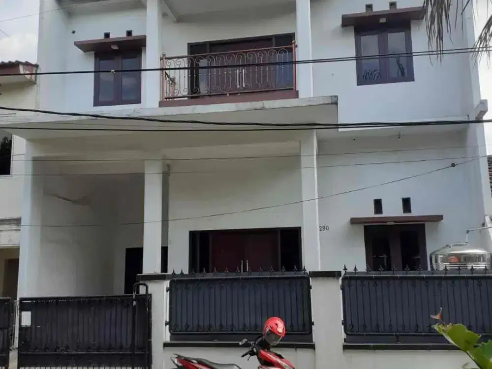 Disewakan Rumah Taman Galaxy Bekasi Barat