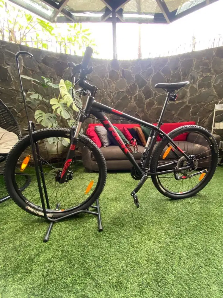 For Sale MTB TREK used Like New