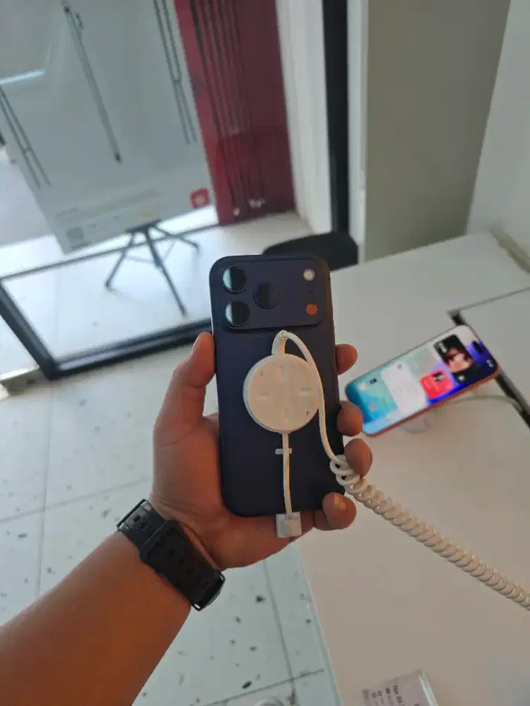 iPhone 17 Pro  256GB • Brand New • Cicilan Mulai 0% • TT? Bisa!