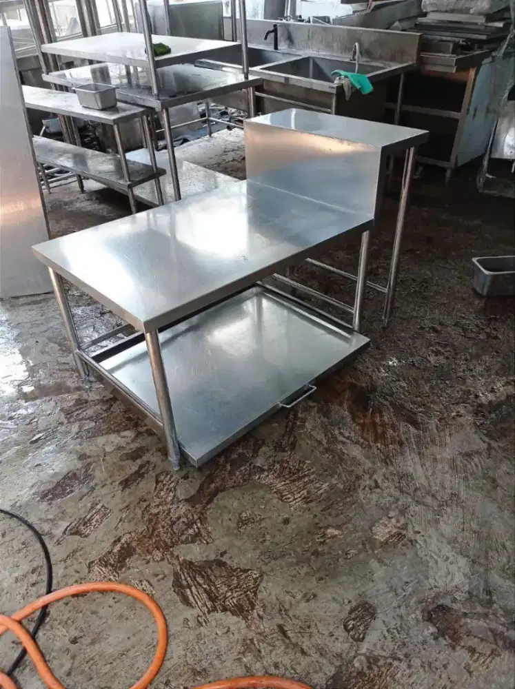 Meja kompor+bumbu uk 130×70×62/85


Hrg 2,4jt