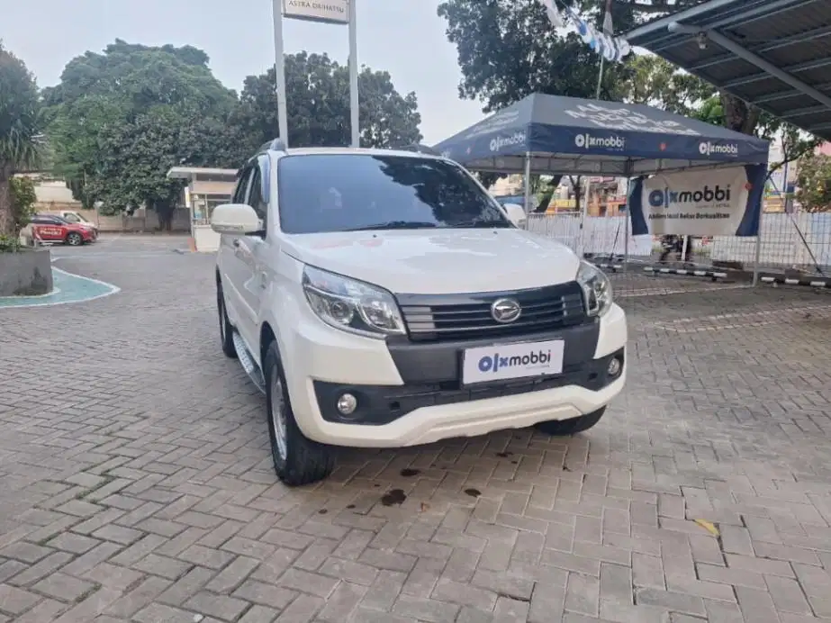 LOW DP Daihatsu Terios 1.5 R Costum Bensin-AT 2017 KMS