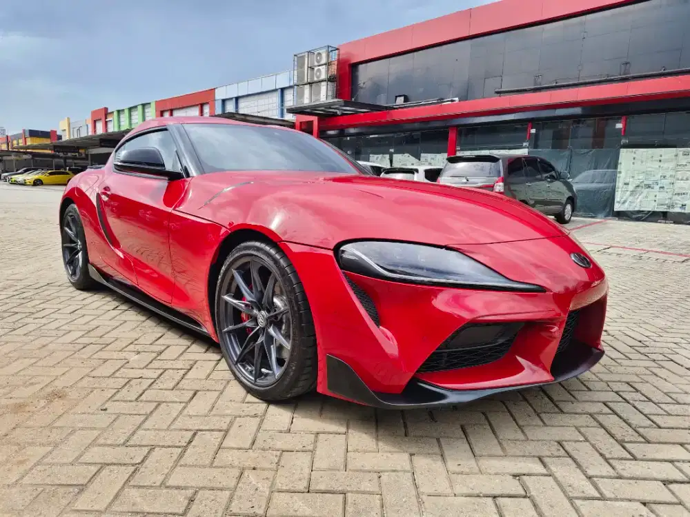 TOYOTA GR SUPRA 3.0L AT 2023 V LOW KM ONLY 2RB RED ON BLACK TOP COND