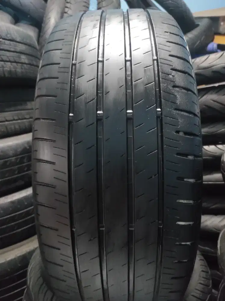 Ban mobil 225/50R18