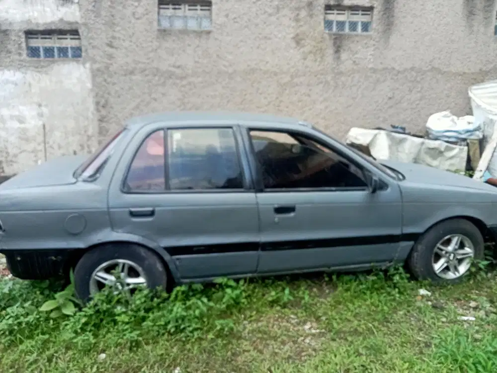 Mitsubishi Lancer 1992 Bensin