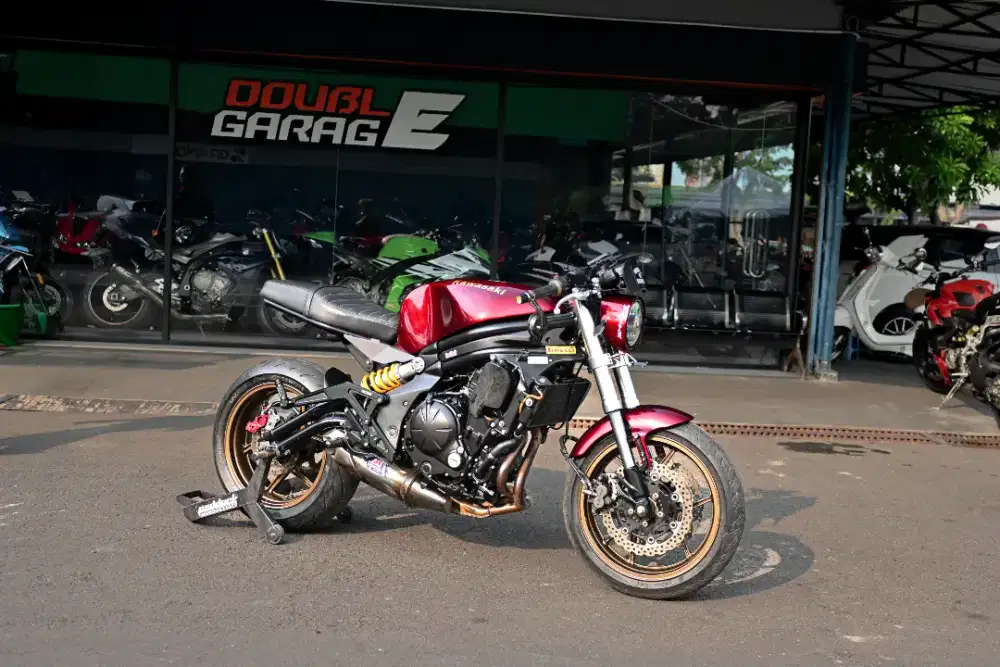 KAWASAKI ER6N 2012 CAFE RACER CUSTOM
‎