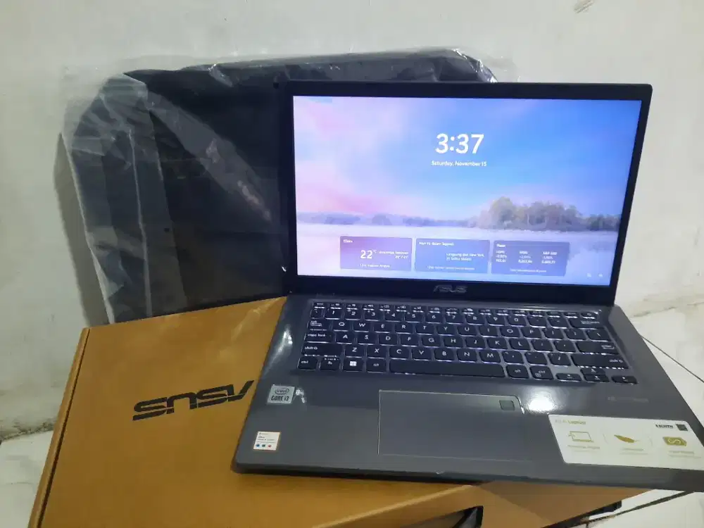 Asus VivoBook  A416FA. Core i3 Ram 8GB ssd 238GB. Backlight