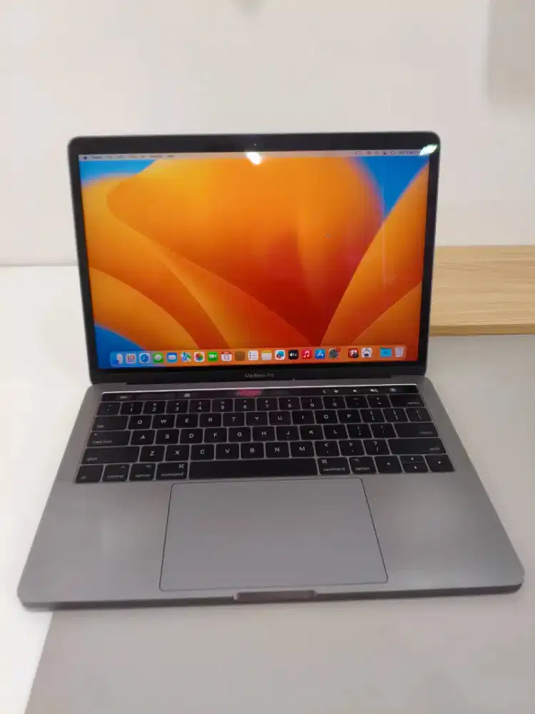 MacBook Pro 2017 8/256GB