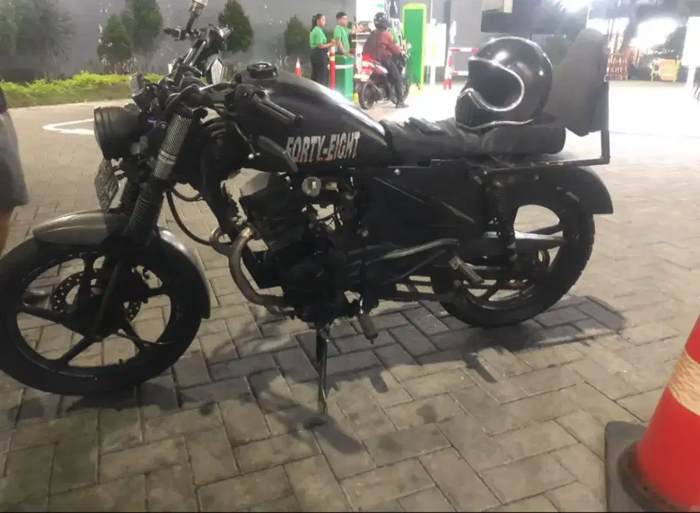 Jual cepat motor custom basic Pulsar 135