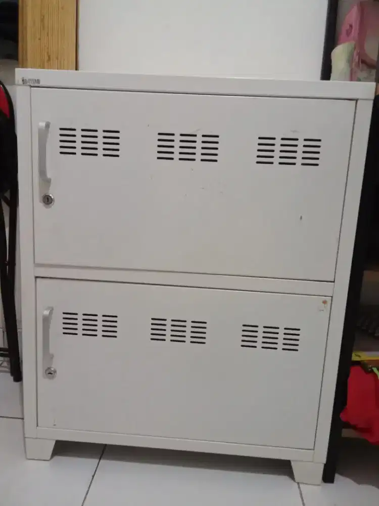 Lemari cabinet serbaguna
