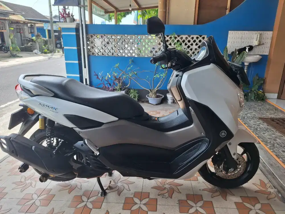 Dicari untuk dibeli nmax plat ab semua tahun