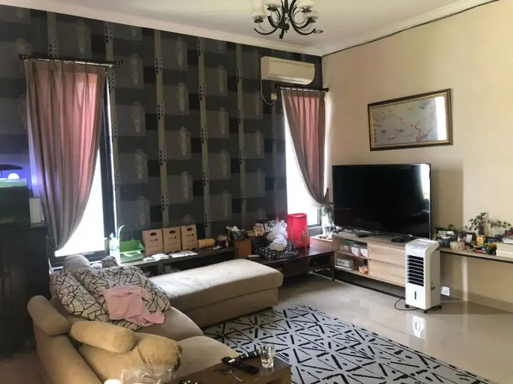 Rumah 2 Lantai bagus di Menteng Lippo Cikarang