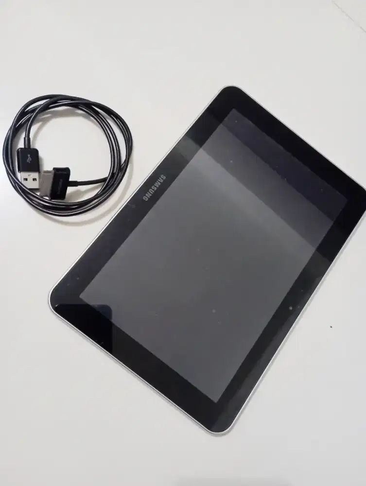 Galaxy Tab 8.9 GT-P7300 Minus
