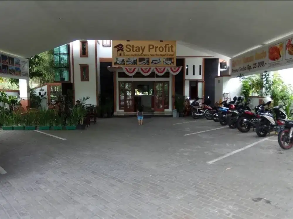 Family Hotel dekat dengan bandara Adi Sucipto