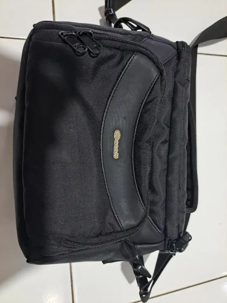 Tas kamera SLR  atau mirorless