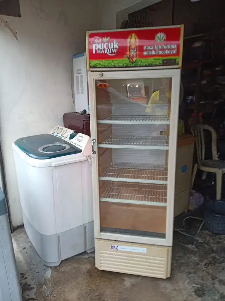 WTS kulkas Showcase GEA