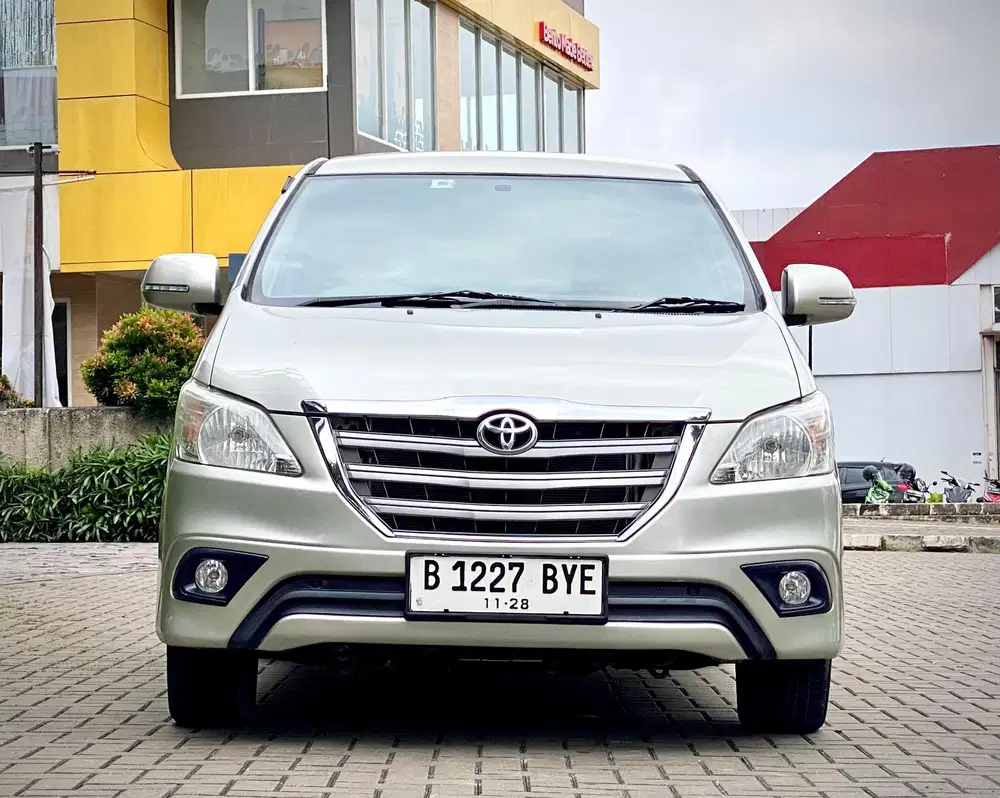 Toyota Inova G diesel AT 2013 Silver
