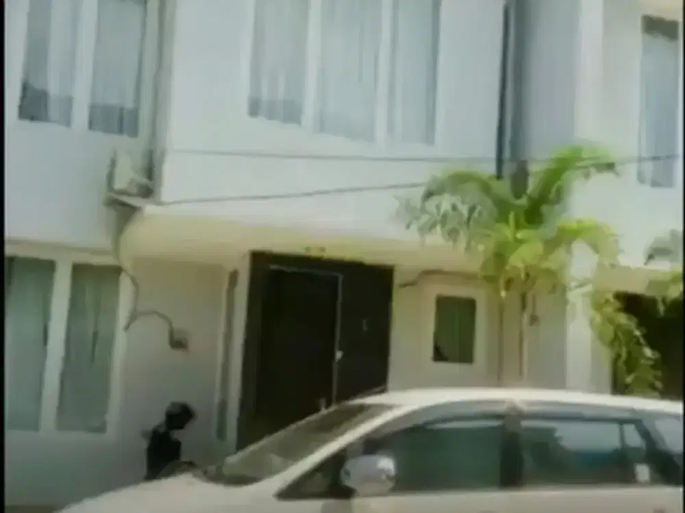 Rumah strategis  di cluster Padma serua