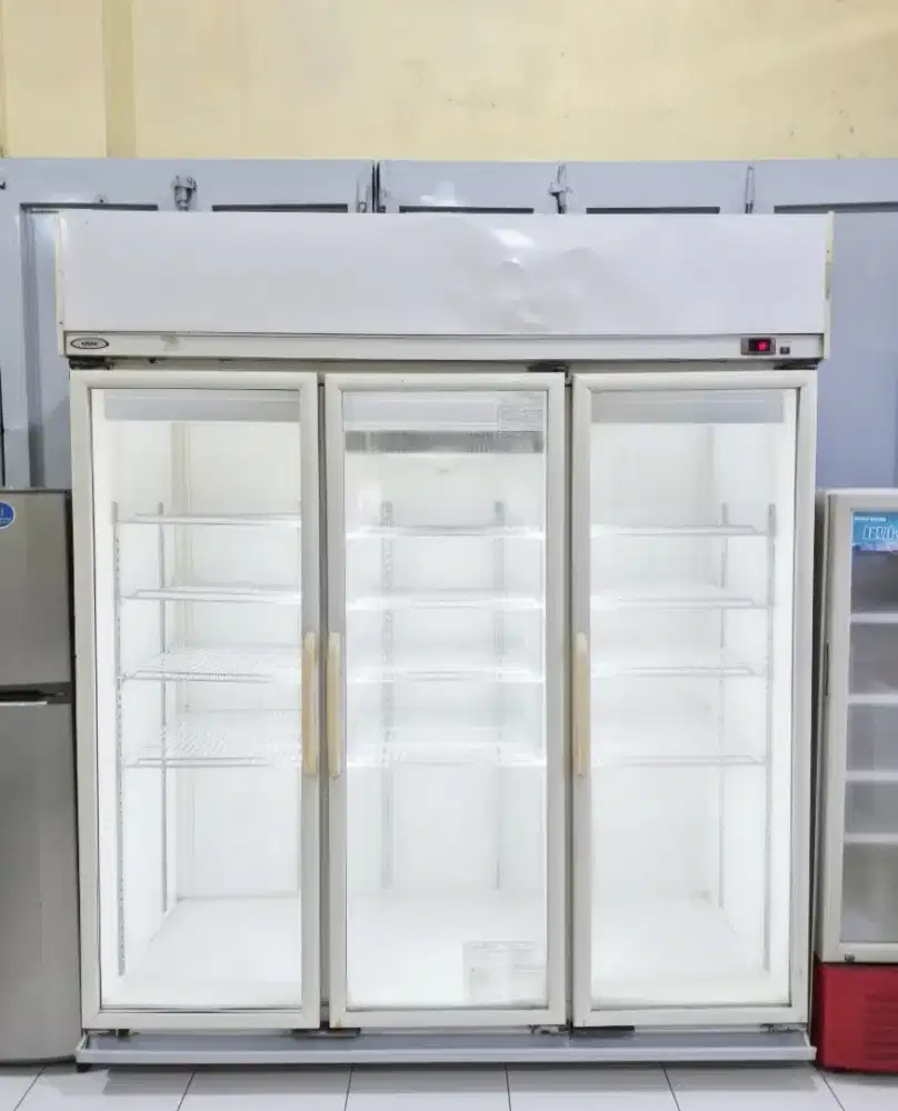 SHOWCASE SANYO 3PINTU 1500L ORI MULUS