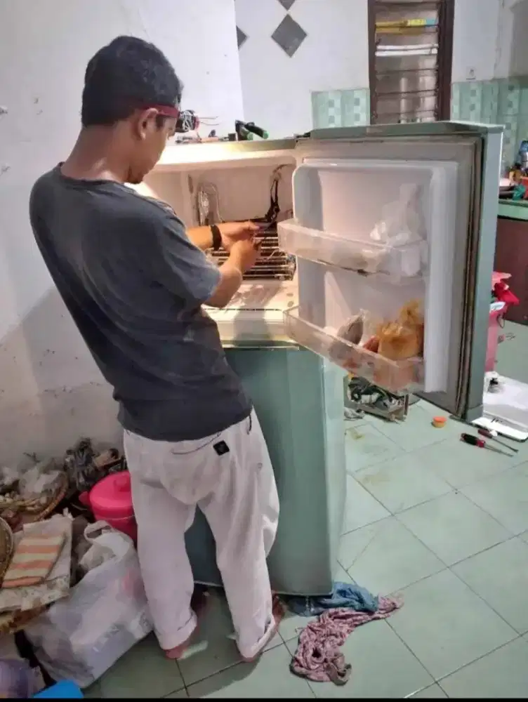 SERVIS KULKAS MESIN CUCI AC DLL