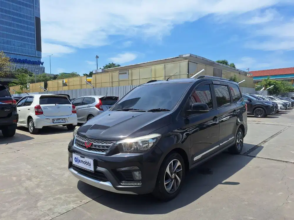 Pajak Panjang - Wuling Confero S 1.5 C Lux Bensin-MT 2019