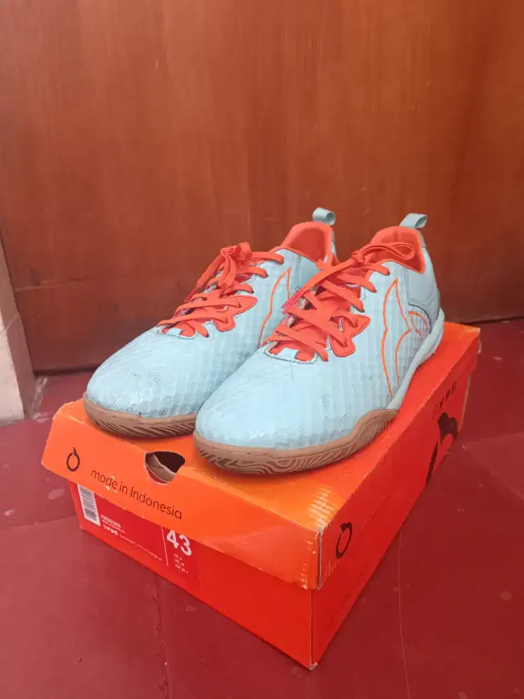 Sepatu Futsal Indoor Ortuseight Jogosala Venom Aqua Orange Size 43