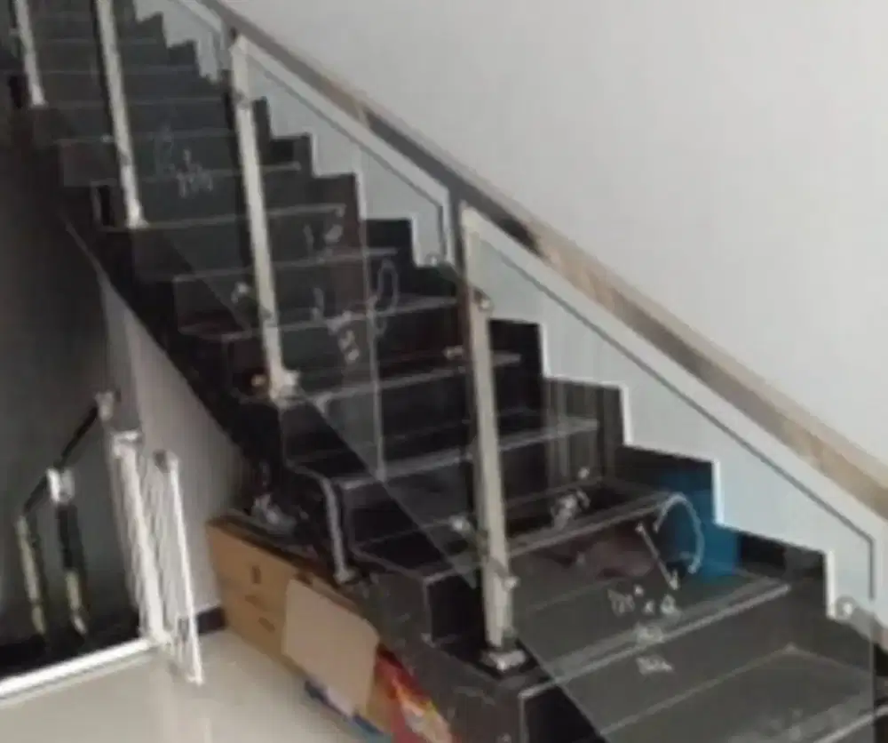 Railing tangga stainless minimalis @48