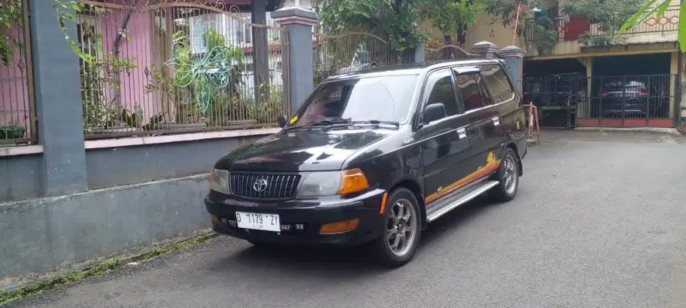 Dijual Kijang Kapsul LX Long 2003 HITAM