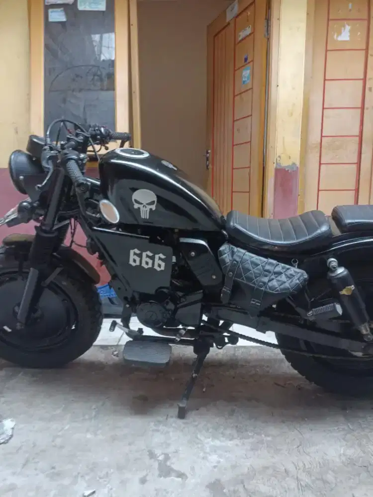 Custom Bobber basic Byson