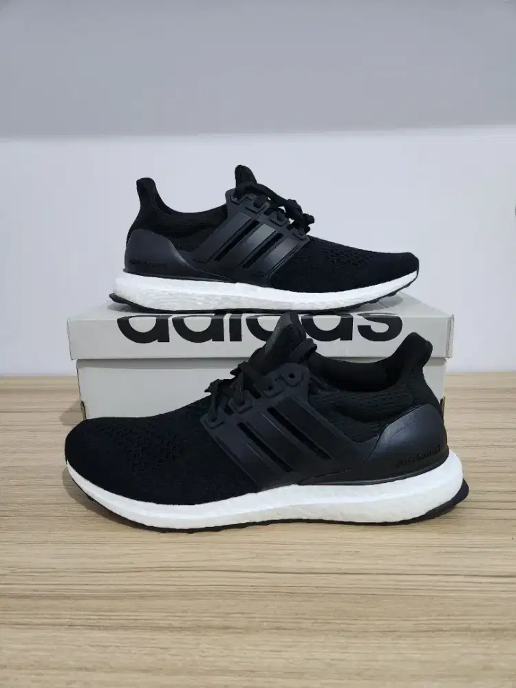 Sepatu Running Adidas Ultraboost 1.0 BNIB Original Resmi
