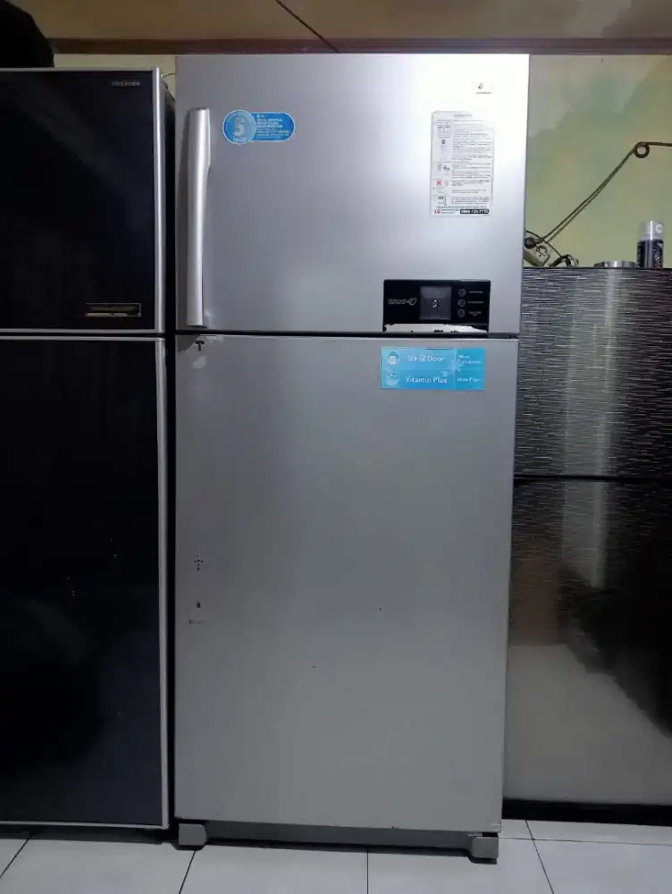 Kulkas LG 2 pintu jumbo