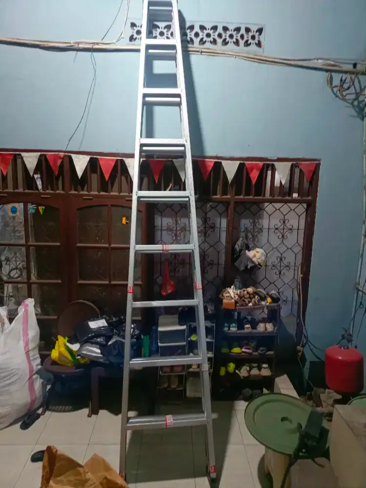 Tangga baja ringan