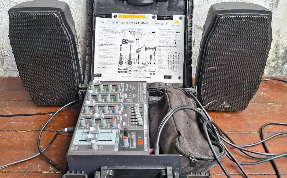 Speaker dan power mixer behringer