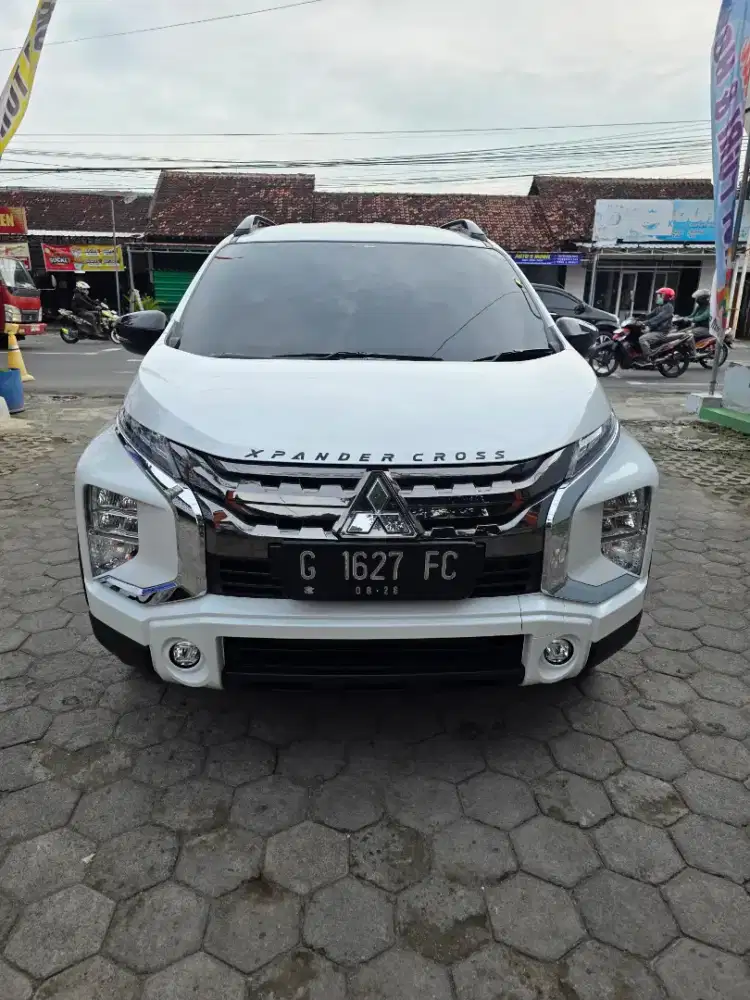 Xpander cross rockford matic tahun 2021