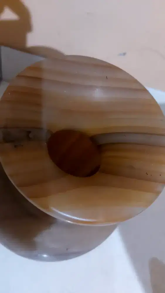 Jual Guci Onyx asli – motif batu alam
• Berat & kokoh, Tinggi 28 cm