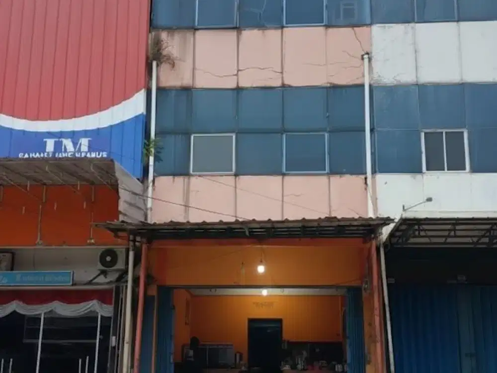 Ruko Strategis, dekat pusat kota bisnis. Nego sampai jadi