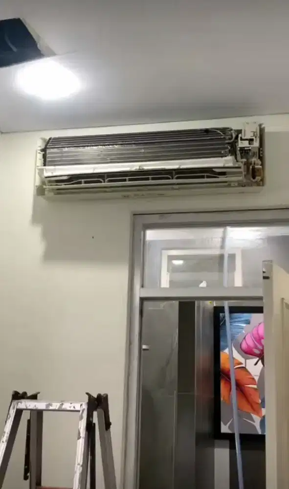 SERVICE AC PERBAIKAN DAN MAINTENANCE