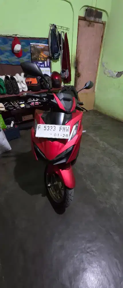 Vario 160 CBS 2023 Merah