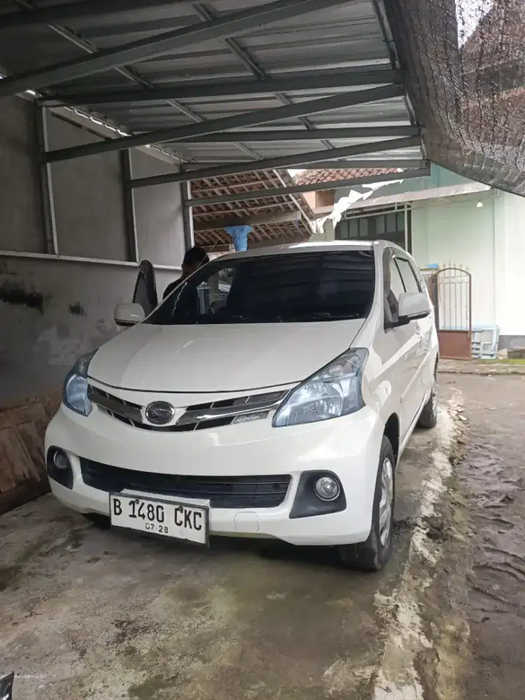 Xenia R Deluxe AT 2013