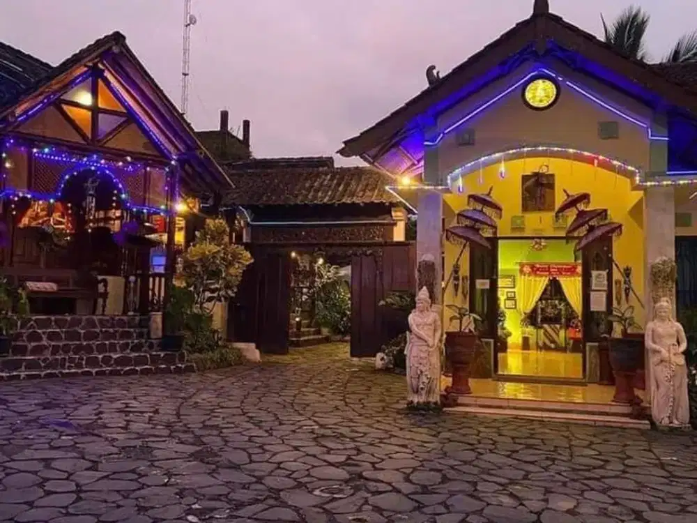 Dijual Villa + Restaurant Nuansa Pedesaan Wisata Kota Magelang
