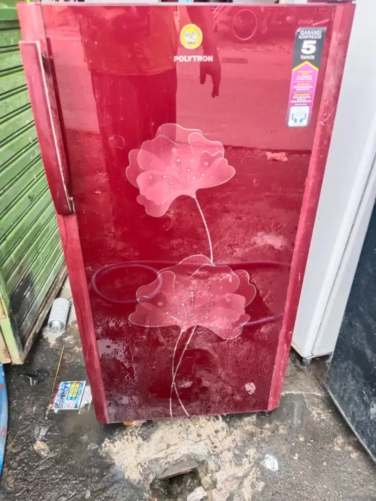 Kulkas  1pintu Polytron normal dingin beku siap pakai