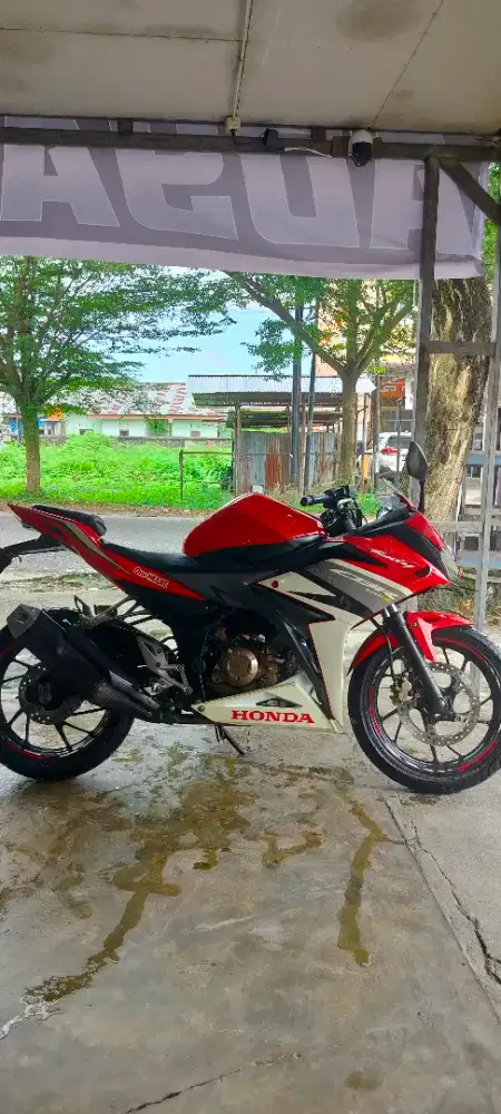 Honda CBR 150 R