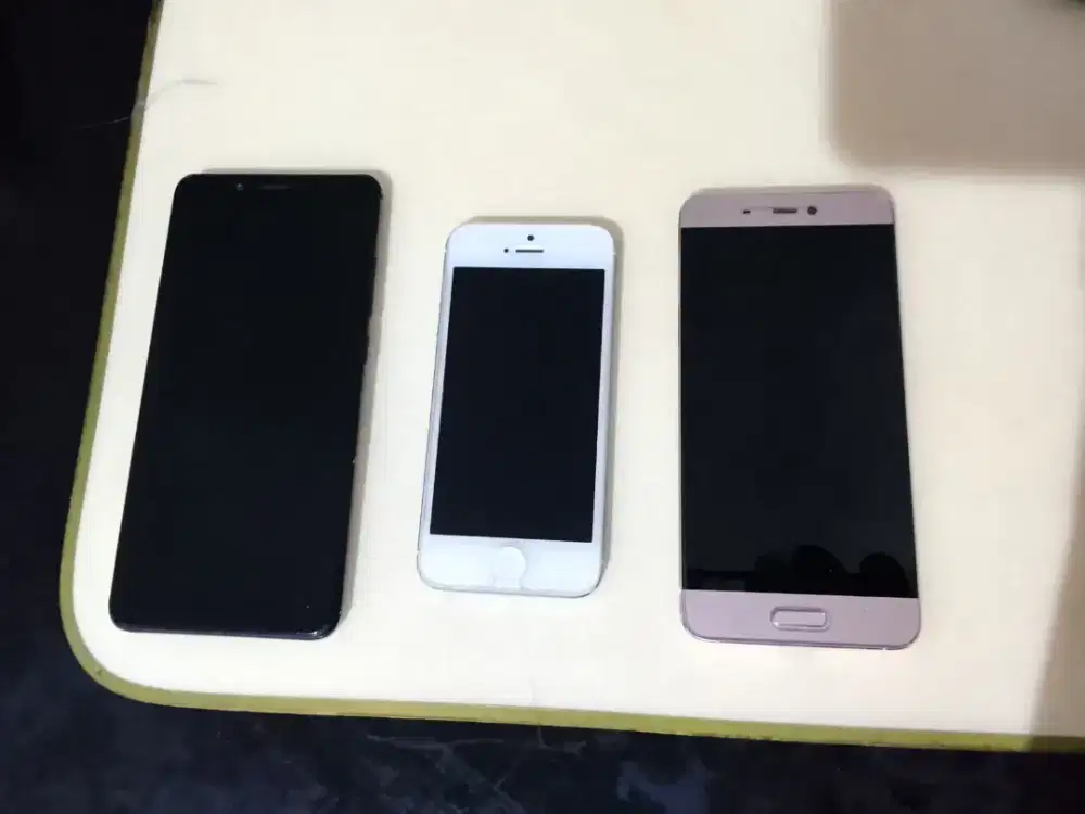 Dijual beberapa HP android dan iphone bekas