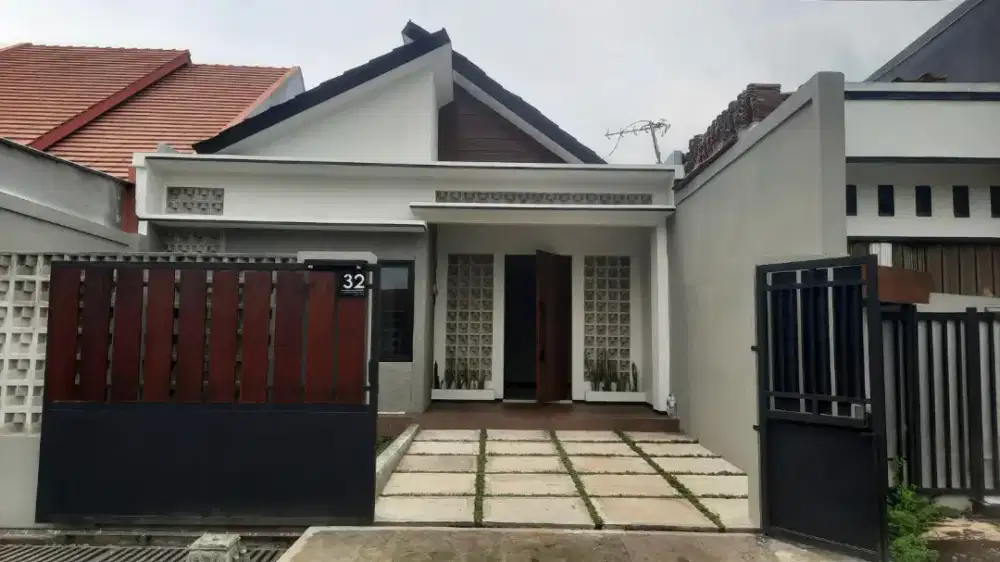 Rumah manyaran dekat pintu tol manyaran