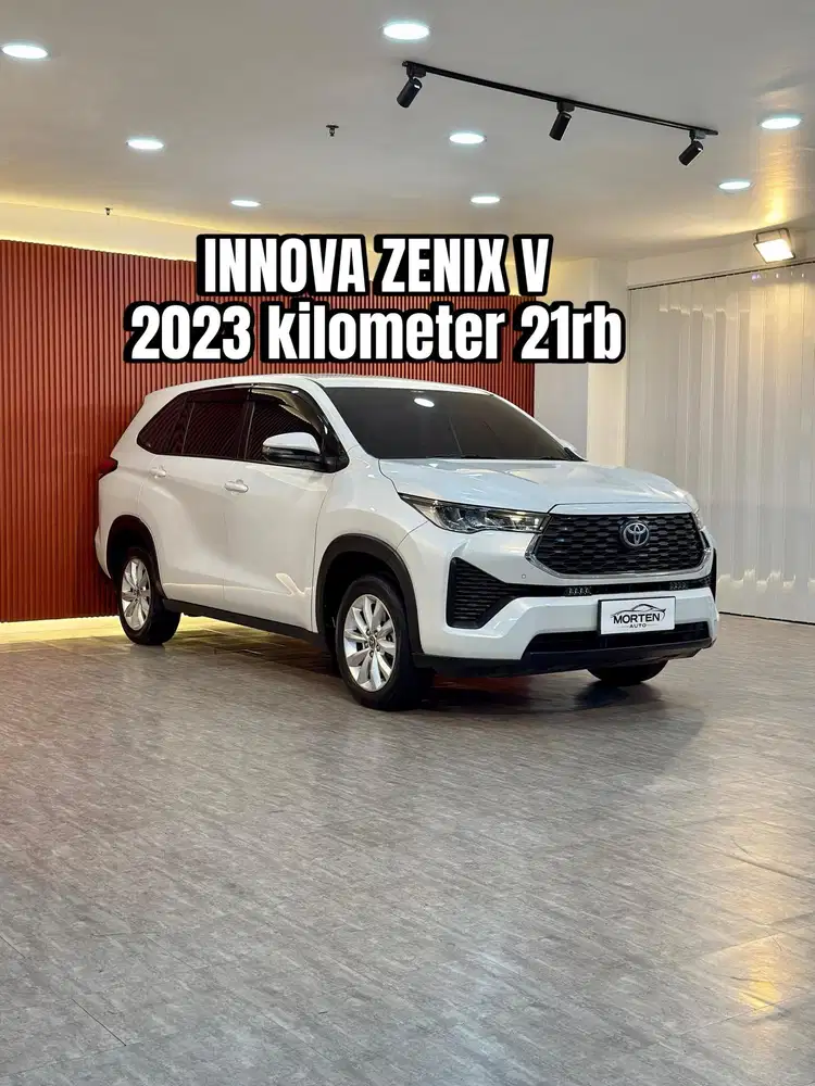 Toyota Innova Zenix V CVT 2023