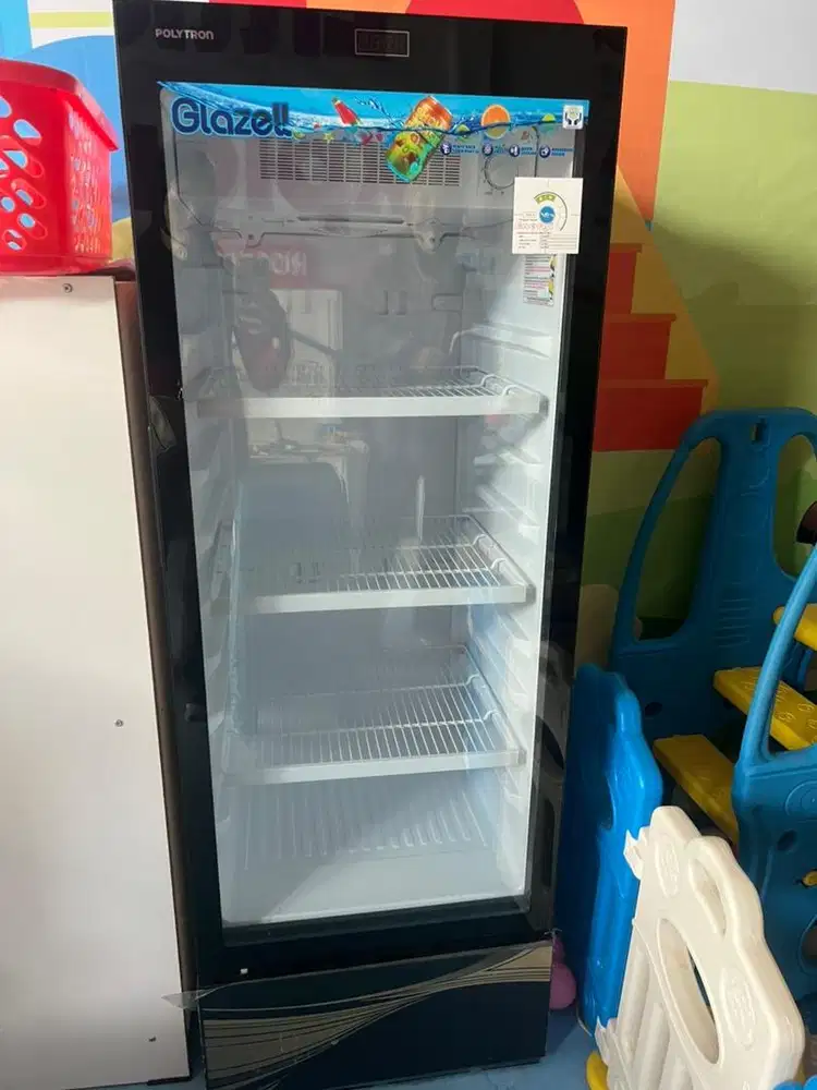 Kulkas showcase chiller