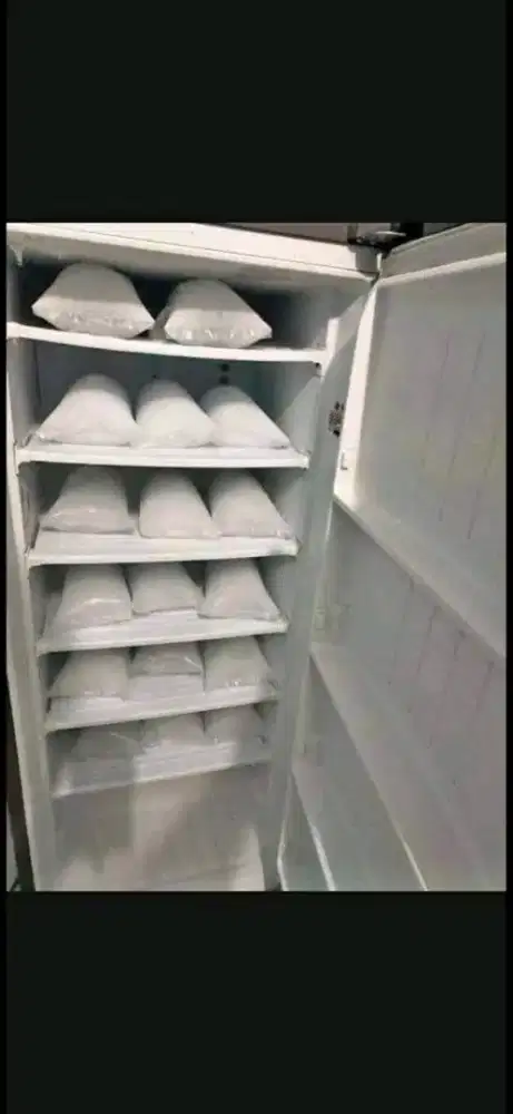 Jual bu freezer kulkas ukuran 6 rak merk LG INVERTER
