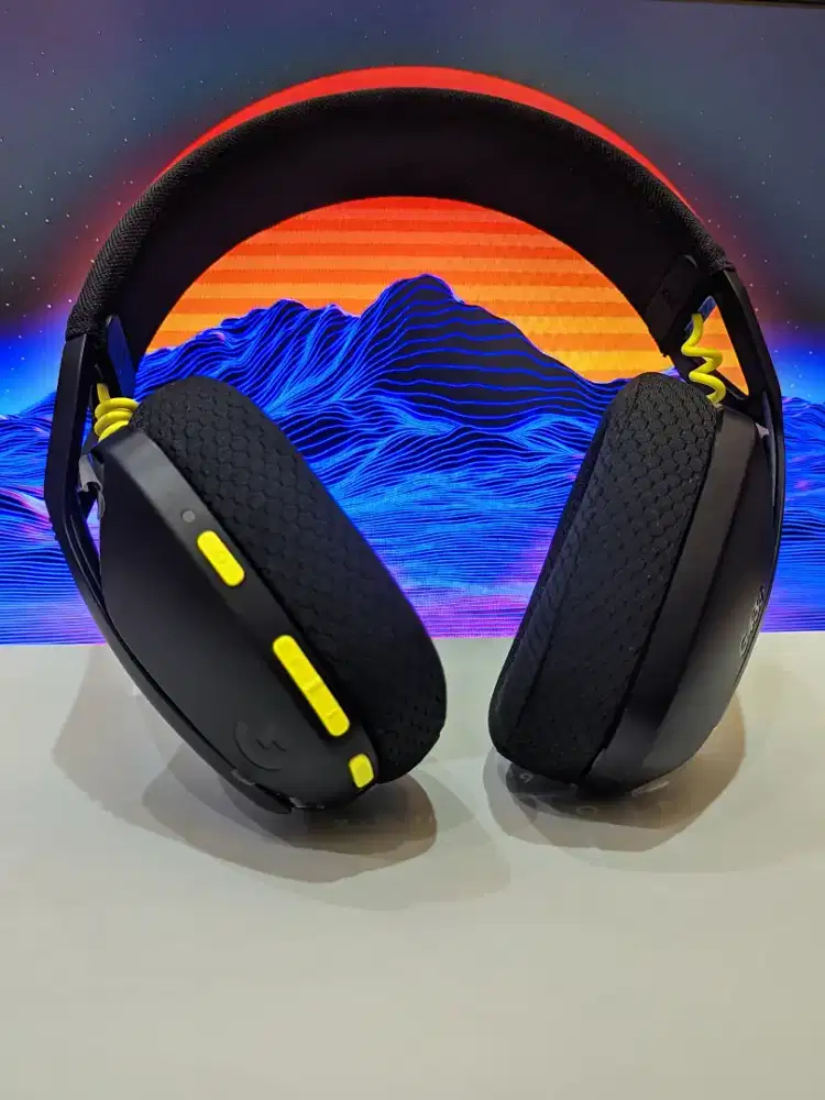 Logitech G435 Lightspeed Wireless Gaming Headset - LIKE NEW